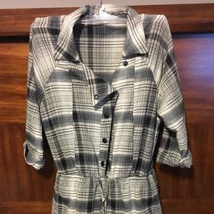 BCBGENERATION XS shirt romper